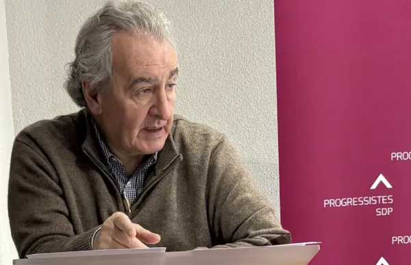 p. 4 foto assemblea progressistes-sdp