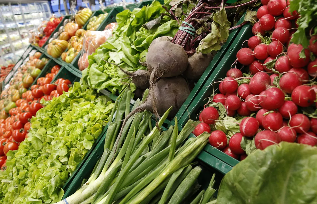 Verdures en un supermercat.