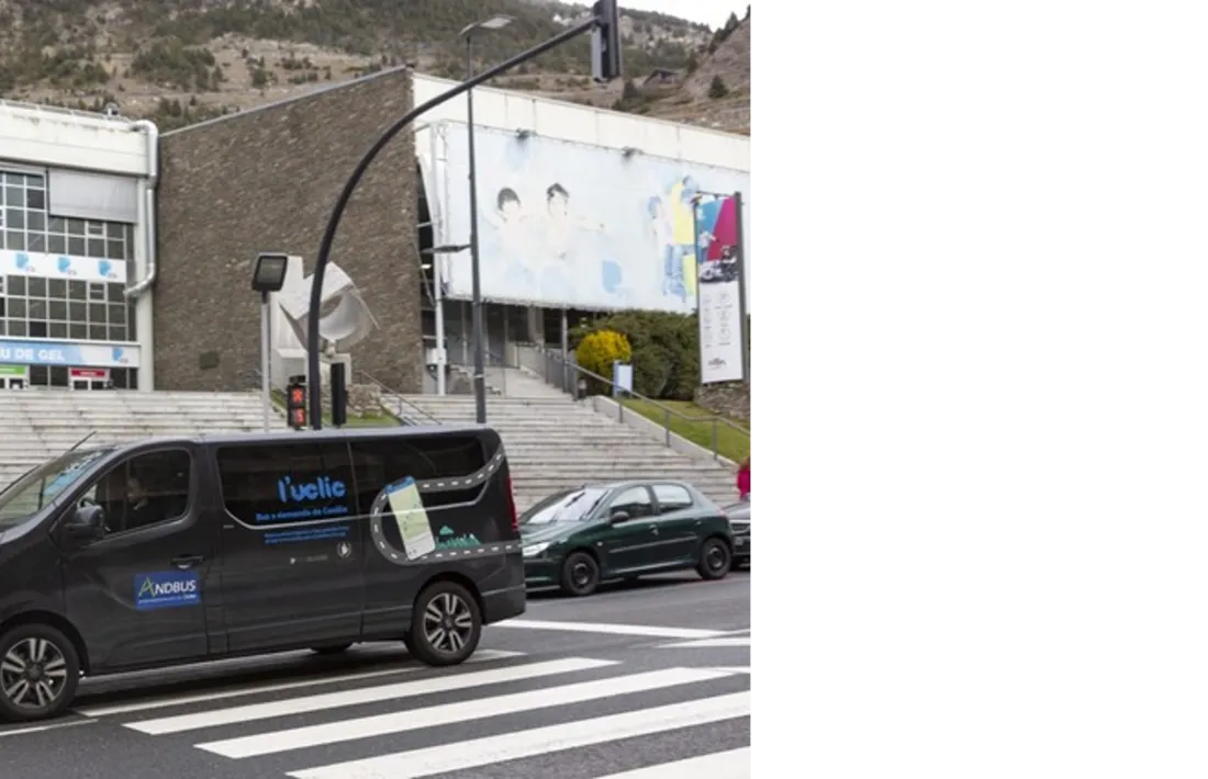 El servei de transport Uclic.