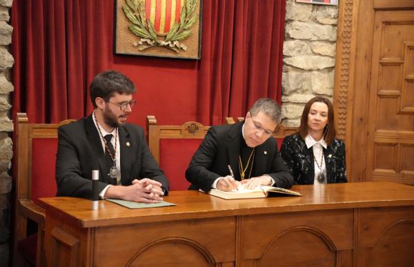 p. 10 foto 2 serrano a Sant Julià 