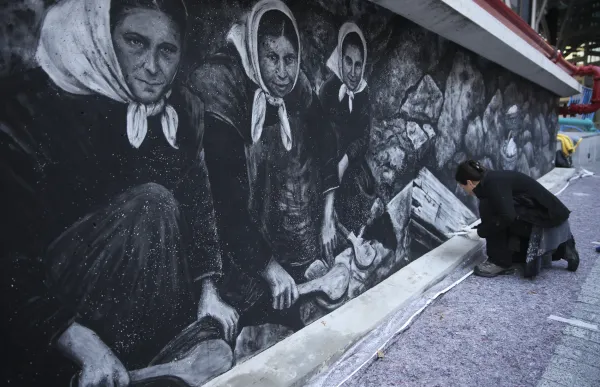 p. 14.1 Mural Safareig Sam - Facundo Santana