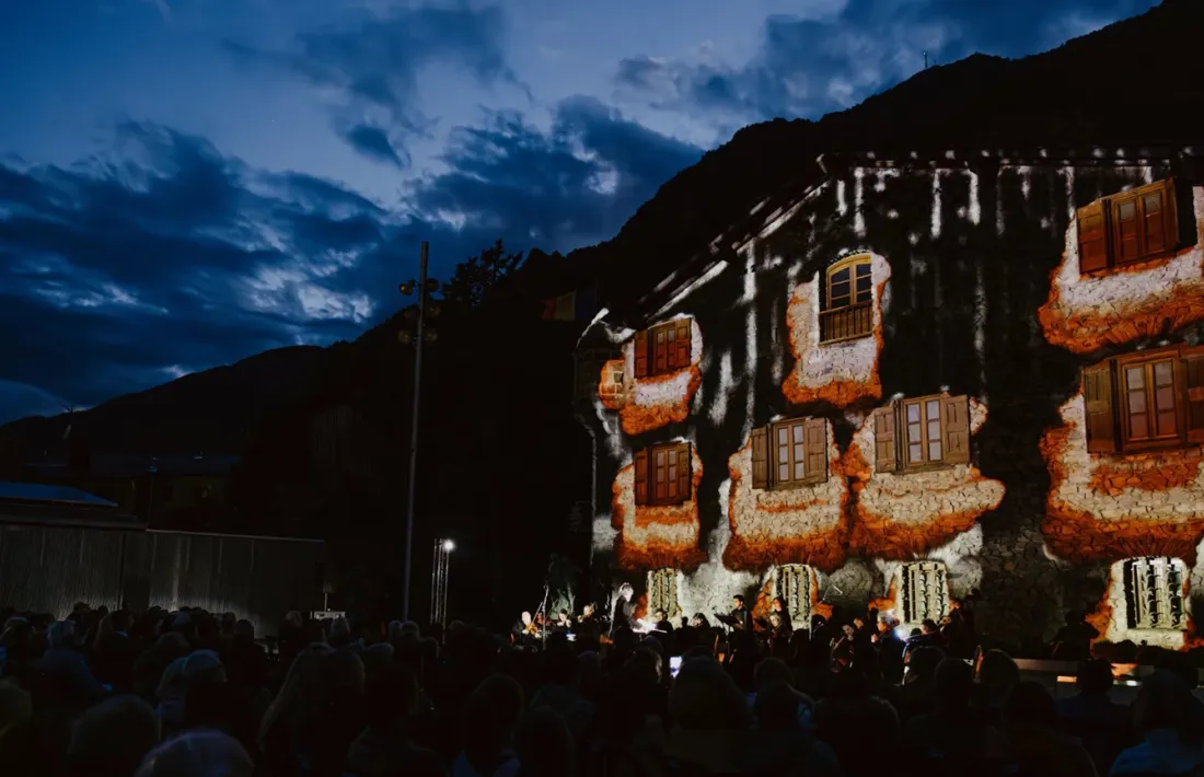 Videoprojecció a Casa de la Vall a l'edició del 2024.