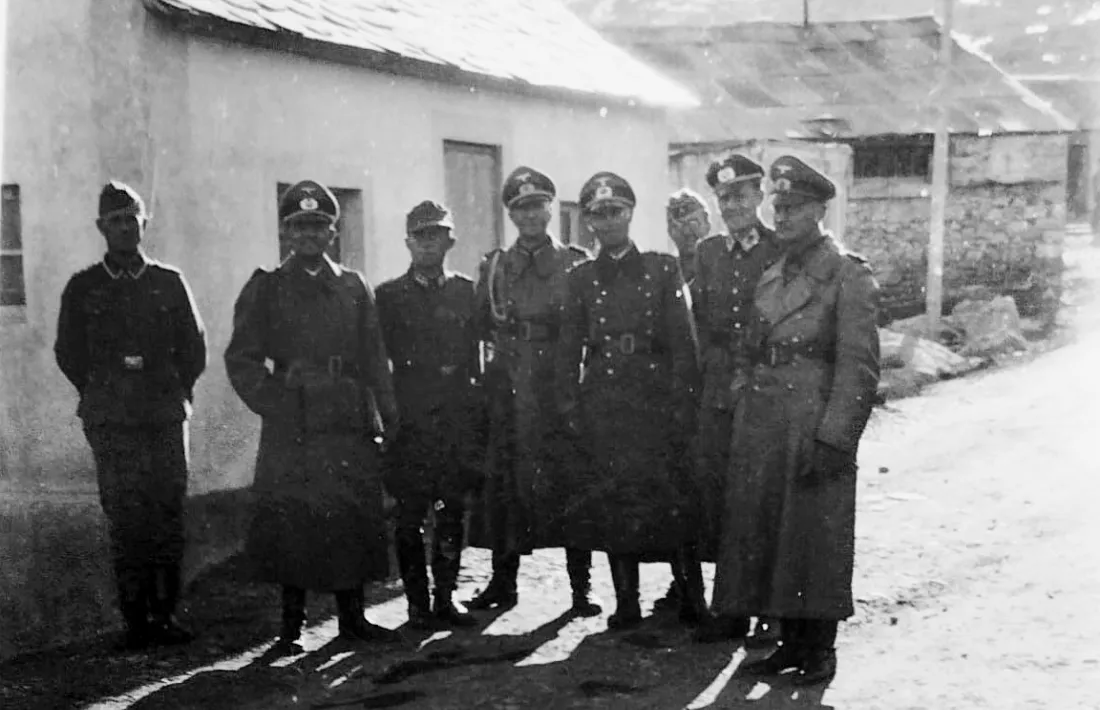 Grup d'oficials alemanys al Pas de la Casa: el general Blaskowitz és el de la dreta.