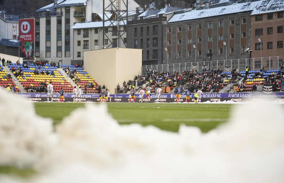 El Nou Estadi de la FAF d'Encamp té 'congelat' ara per ara un acord per tancar la renovació de l'ús.