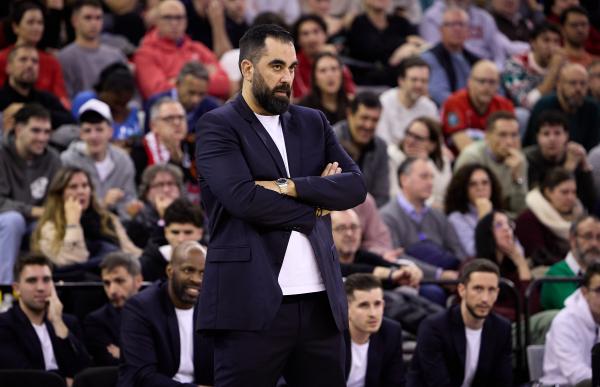 p. 29 ramon diaz RS862970_J09 COV-CAZ Firmar acb Photo - Fermin Rodriguez