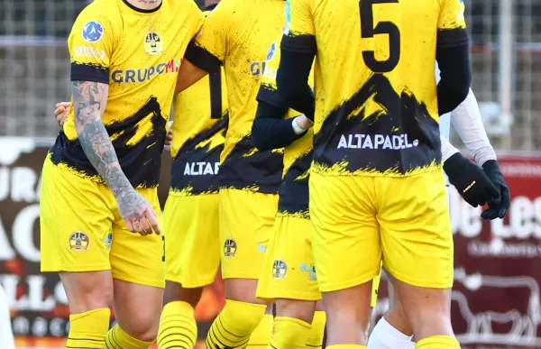 p. 29 ue santa coloma vs cf esperança foto xavi miro faf