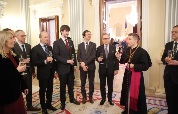 p. 03 Palau Episcopal - Facundo Santana