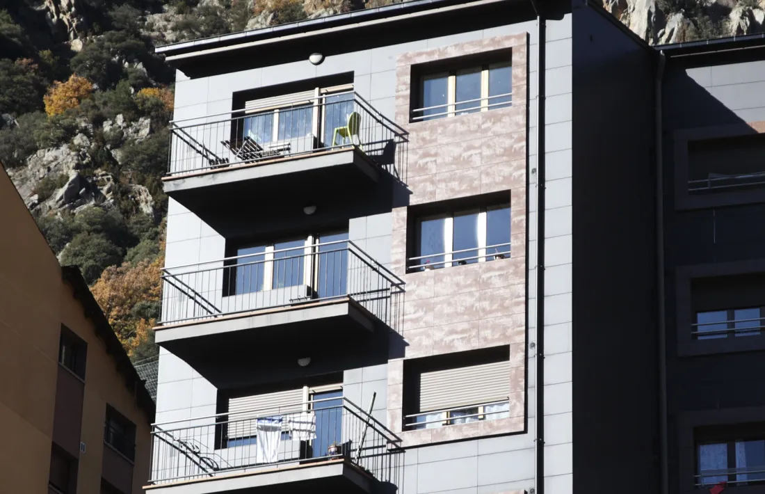 Un edifici d'habitatges.