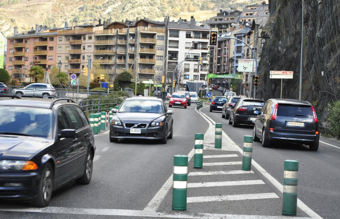 Creix un punt el nombre de vehicles que han entrat al país al juliol