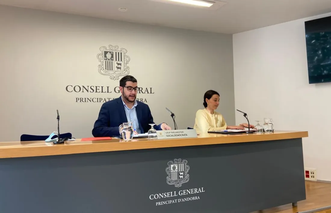 Pere Baró i Laia  Moliné han estat els encarregats d’explicar les esmenes presentades a la premsa.