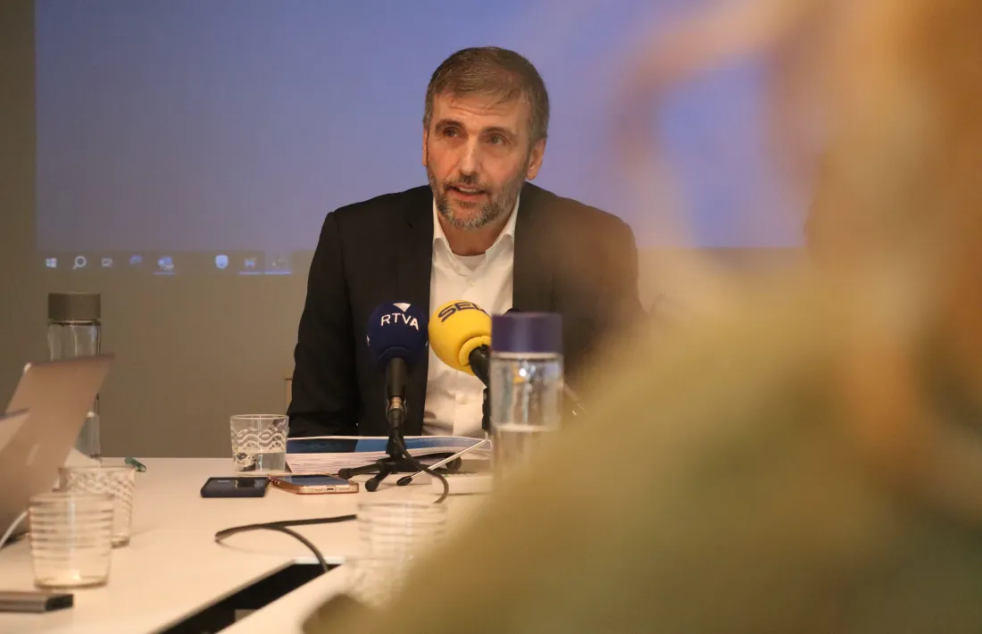 Joan Micó, presentant l’Observatori del segon semestre.