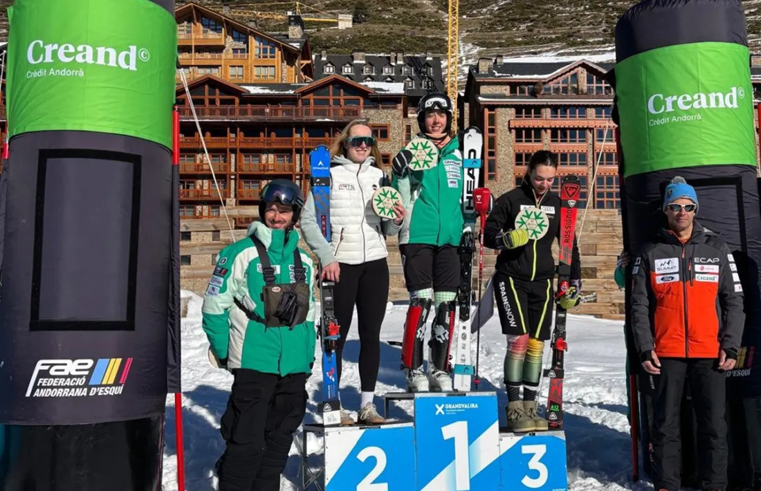 Carla Mijares, al podi.