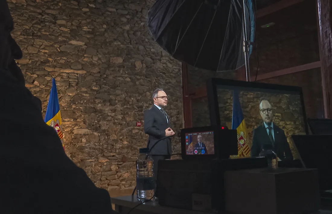 Un moment de l'enregistrament del discurs del cap de Govern.