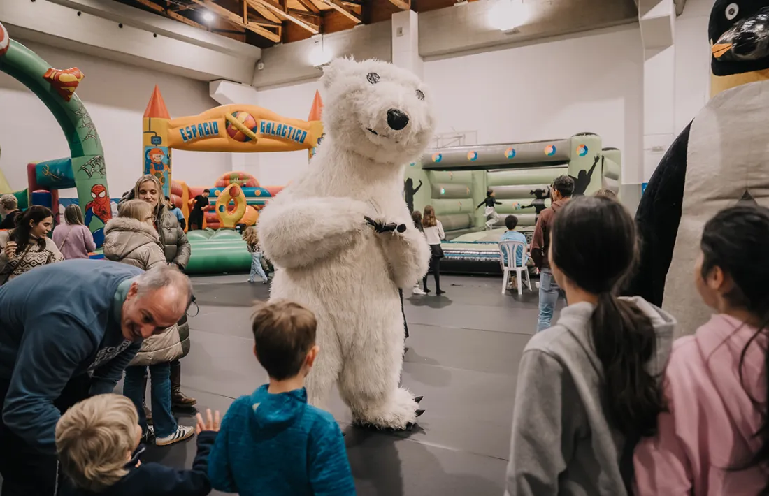 Participants al  Saló de la Infància i la Joventut d’Andorra.