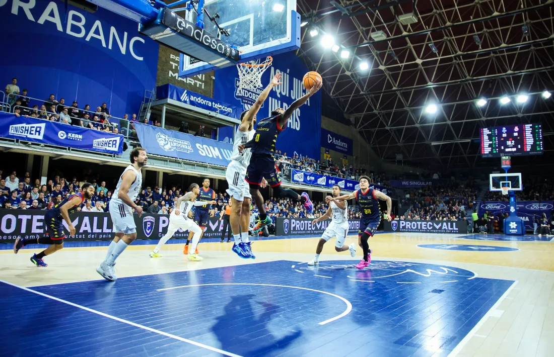 Shannon Evans II va anotar 8 punts contra el Reial Madrid.