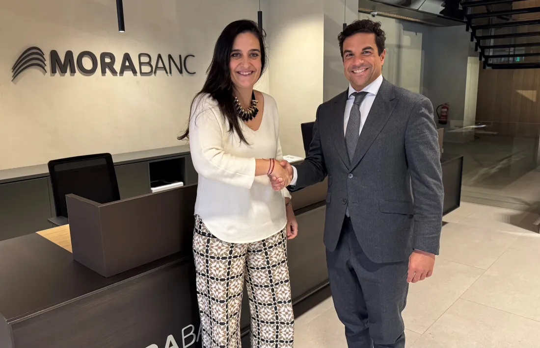 Sol Rossell, directora de la Cambra de Comerç, Indústria i Serveis d’Andorra, i el director de banca comercial de MoraBanc, Sergi Plaza.