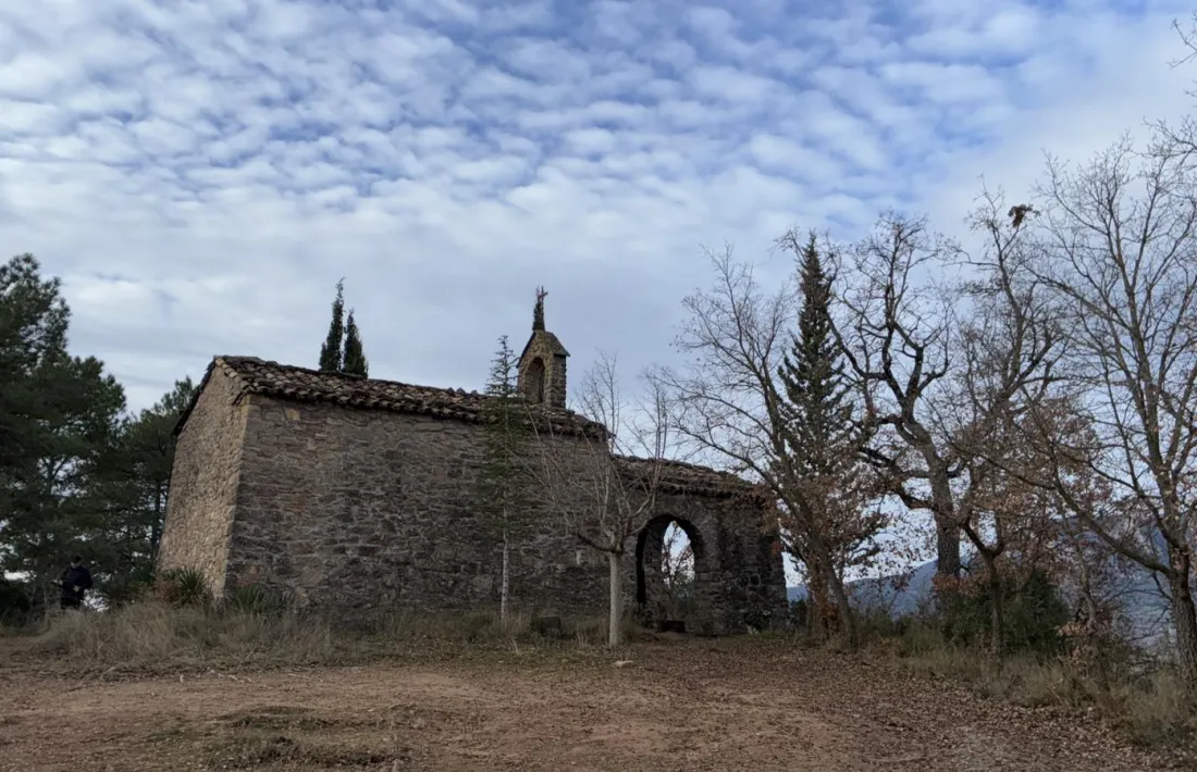 La capella olianesa, un dels principals atractius en aquest tram de la ruta. 