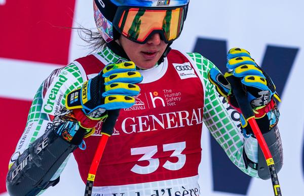 p. 29 Cande Moreno, al supergegant de Val d'Isère_FOTO Agence Zoom (4)