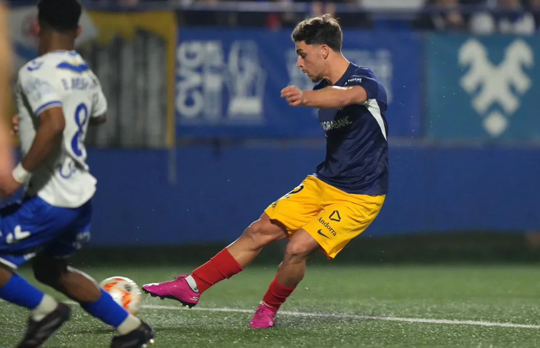 Yeray Cabanzón va debutar marcant el primer gol al Nou Sardenya.