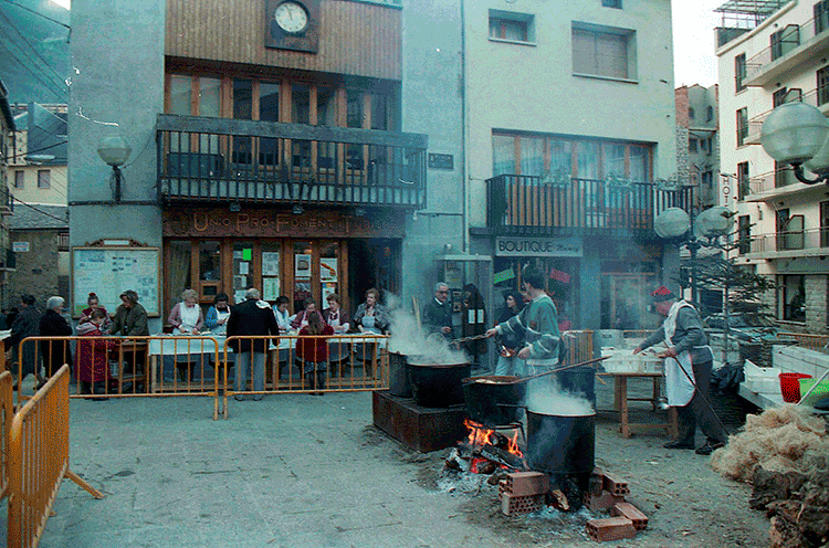 385-Encamp-Escudella