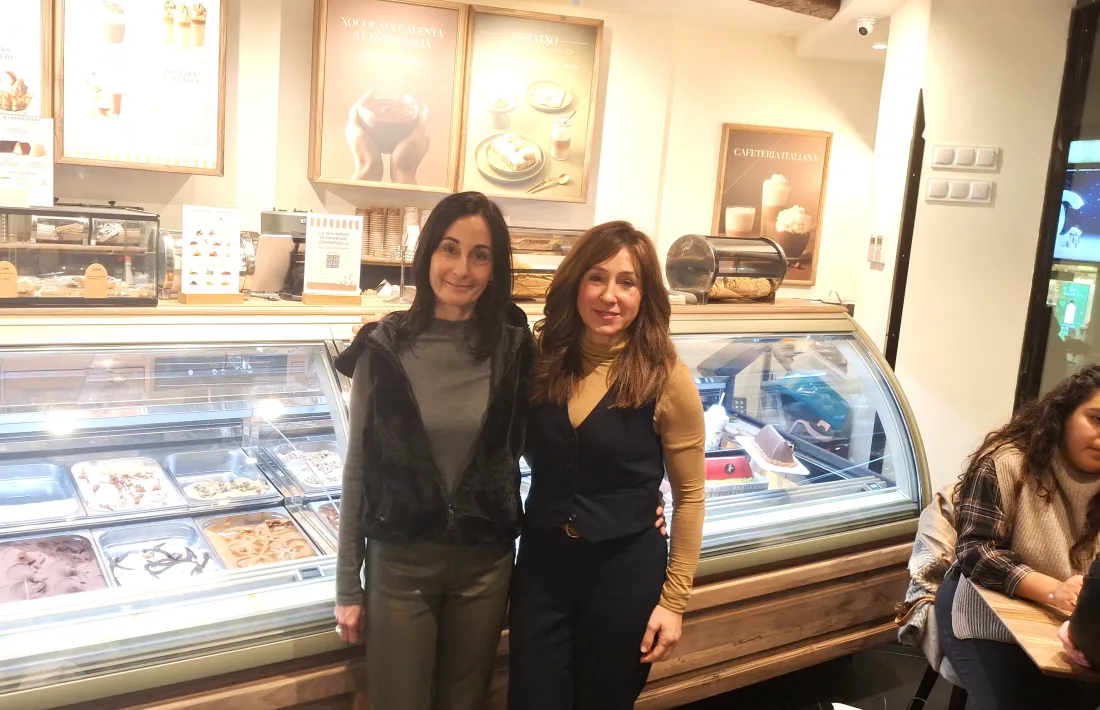 Raquel Bartumeu amb Estíbaliz Corral, l’altra sòcia d’Amorino Andorra.