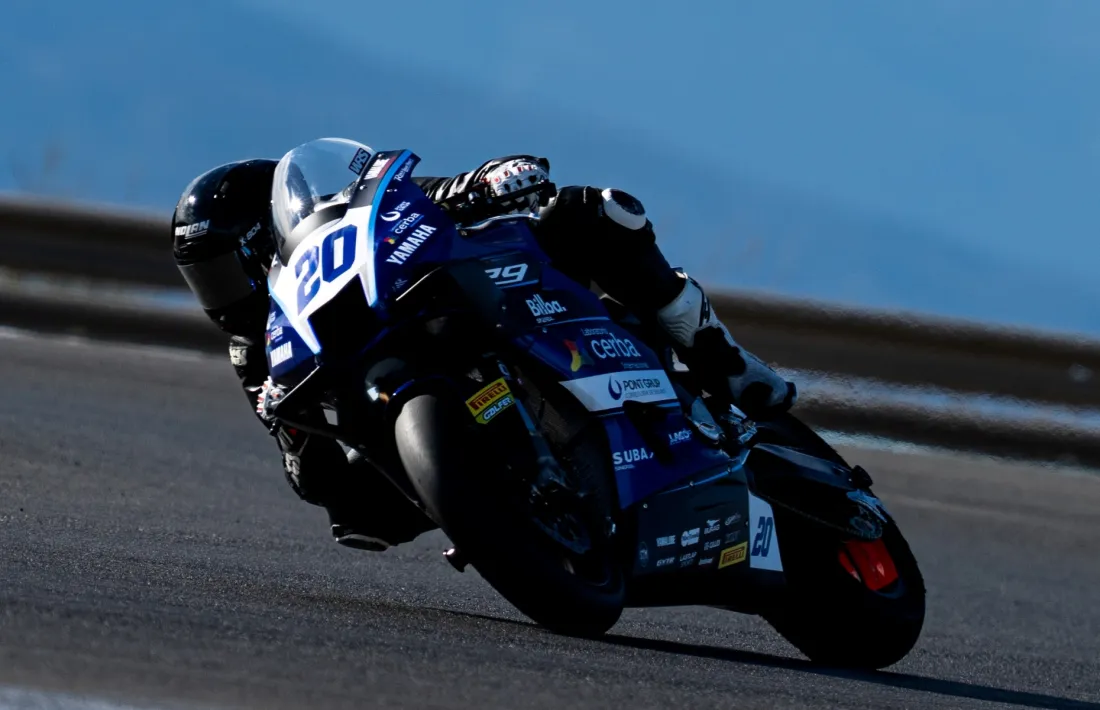 Xavi Cardelús va estrenar la Yamaha R-9 al circuit d'Almeria.