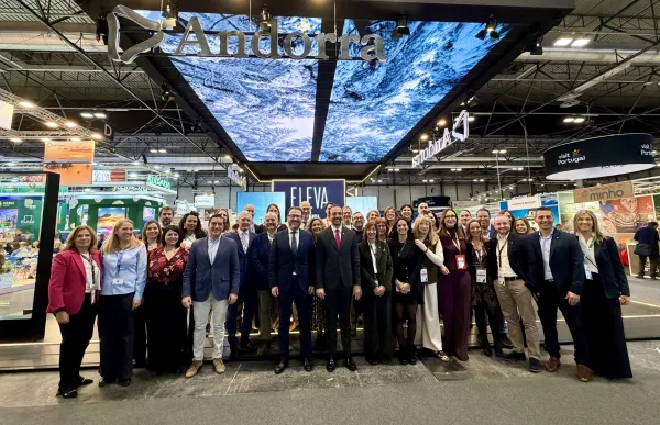 0121 Fitur foto grup