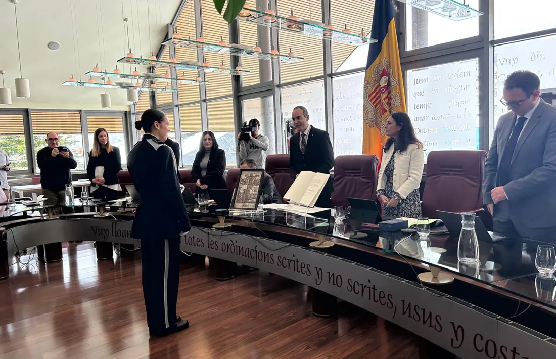  Durant la sessió ha jurat el càrrec una nova agent de circulació.