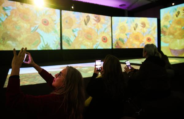 p. 03 Van Gogh Alive - Facundo Santana