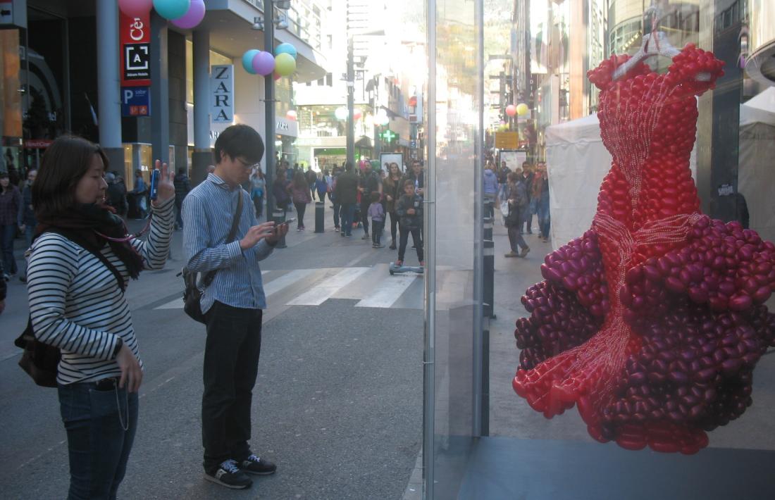 Art Shopping, Shopping Festival, art al carrer, Andorra, escaldes, Carlemany, Meritxell, Keshta, Eve riza, Sam Bosque, Mangot, Joan Pastor, Finali