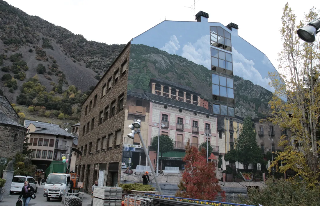 Andorra, mural, Sam Bosque, Plaça Benlloch, Plaça del Poble, trompe l'oeil