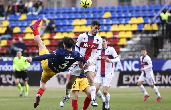 p. 28 FC Andorra - Facundo Santana