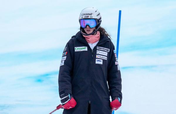 p. 29 Carla Mijares, al reconeixement de la pista a Spindleruv Mlyn_FOTO Agence Zoom (2)