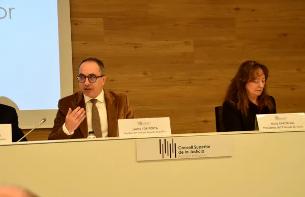 p. 04 tot i garcia val agencies