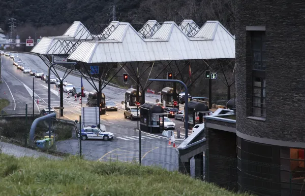 p. 17 Frontera - Facundo Santana