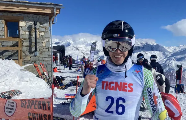 p. 29 Foto Roger DH TR2 a tignes foto ignasi puig