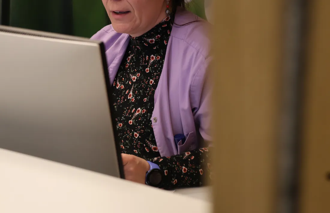 Una infermera del servei de Salut Mental del Centre Comunitari de Salut Mental i Addiccions.