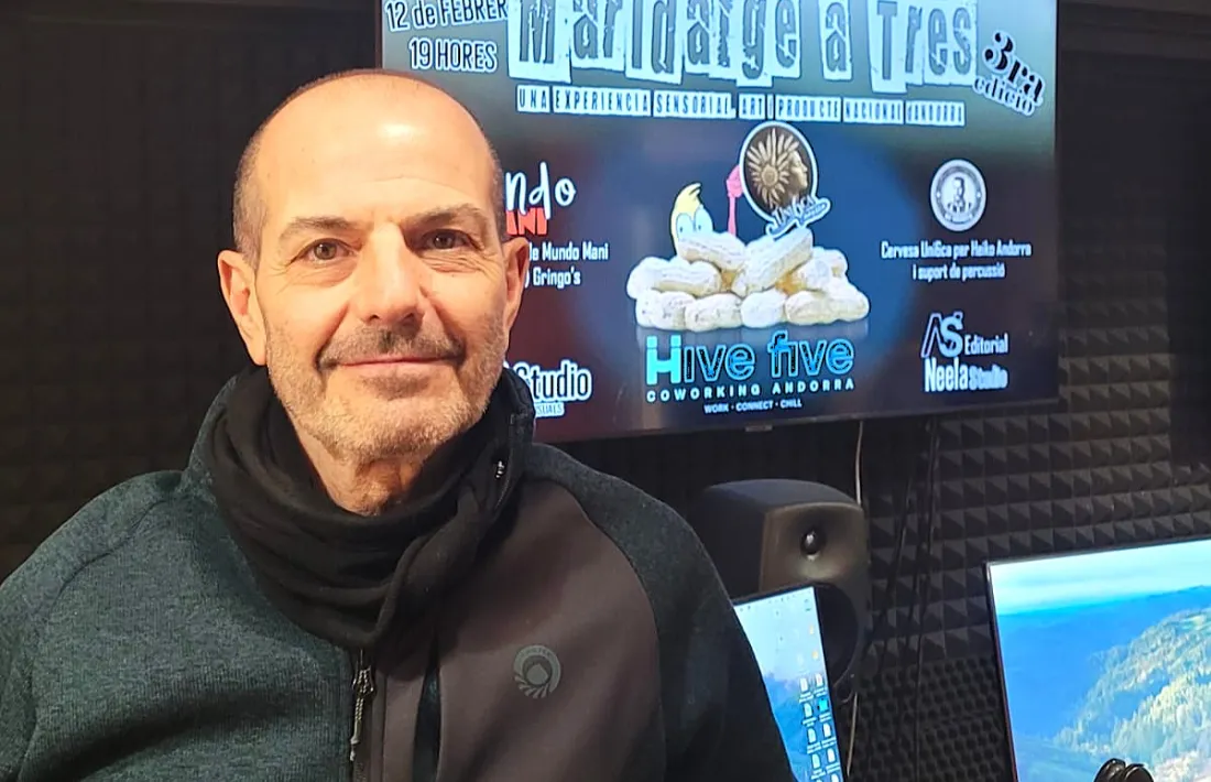 És la veu habitual de Bradly Cooper o Joaquin Phoenix, i va ser Simba a El Rei Lleó!