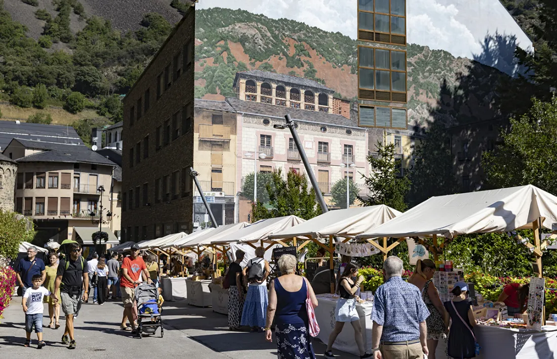 Una edició anterior del Mercat de la Vall.