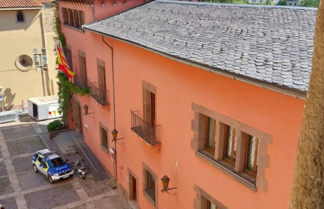  La denúncia contra l'Ajuntament es refereix al Pla Educatiu d'Entorn. 