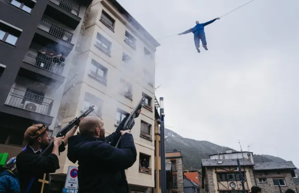 p. 21.2 Penjada Carnestoltes - Comú Encamp 