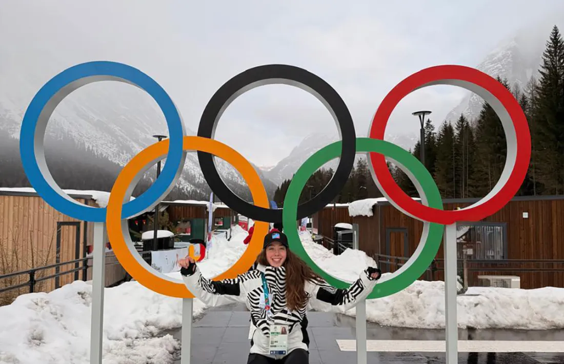 Carla Mijares, a Cortina.