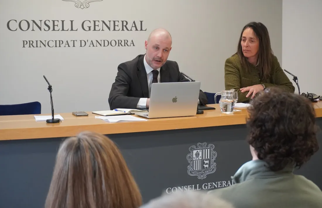 Jordi Casadevall i Gemma Riba han presentat avui el dictamen de la Comissió d'estudi.