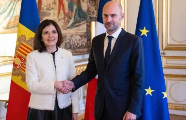 p. 6 foto 1 reunió tor barrot