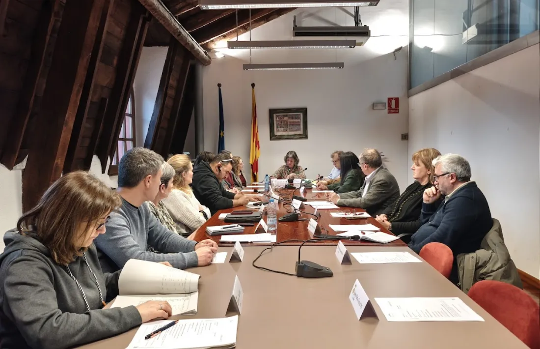   Cap grup no va fer esment del descontent generat pel contracte en el ple de dijous passat. 