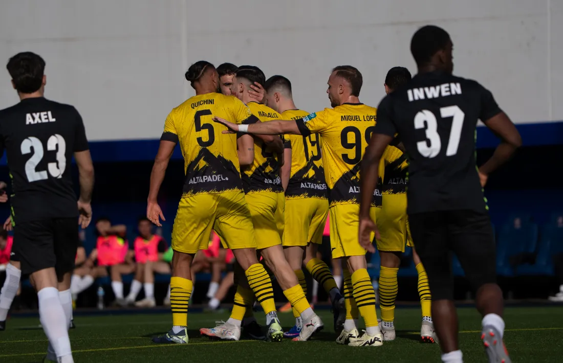 La UE pressiona el líder.