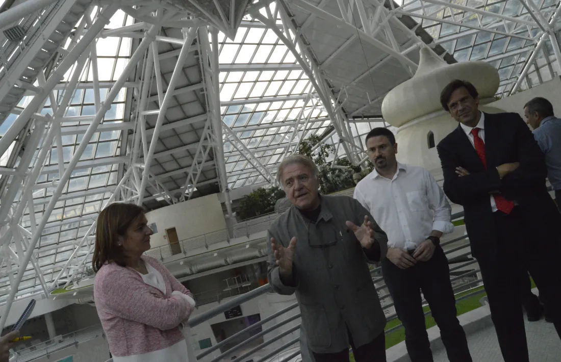 L'arquitecte francès, amb Toni Martí i Trini Marín, el juny del 2015 amb motiu de la gran reforma de Caldea;