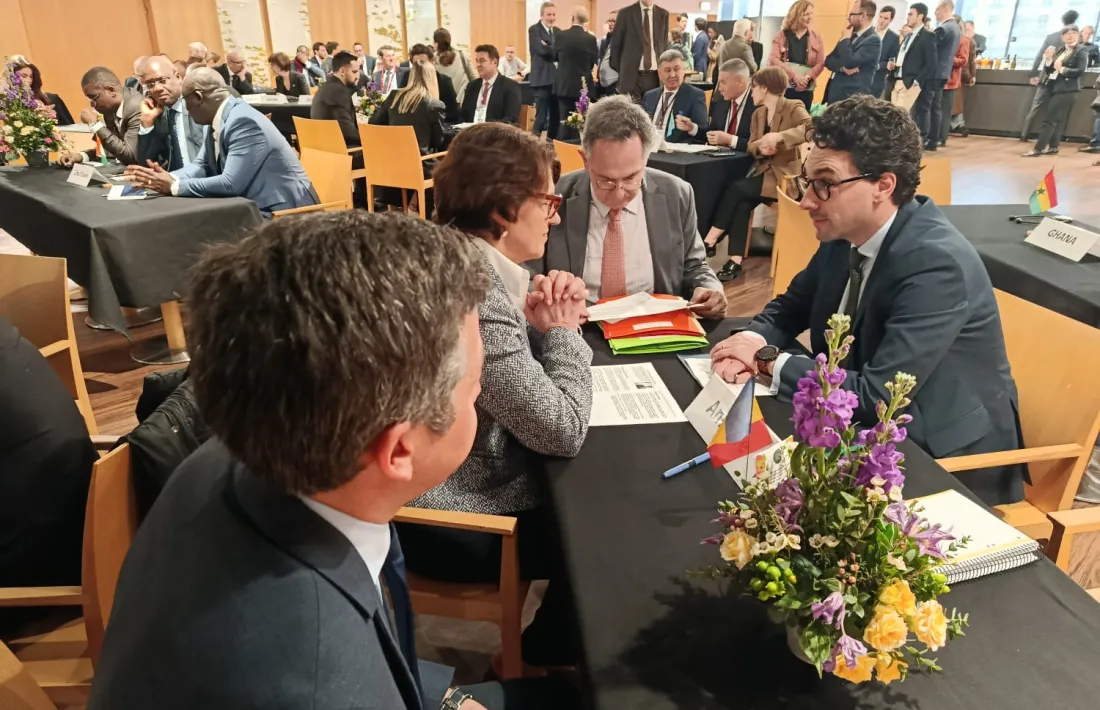 El ministre Guillem Casal al Saló de l'Agricultura que se celebra a París.