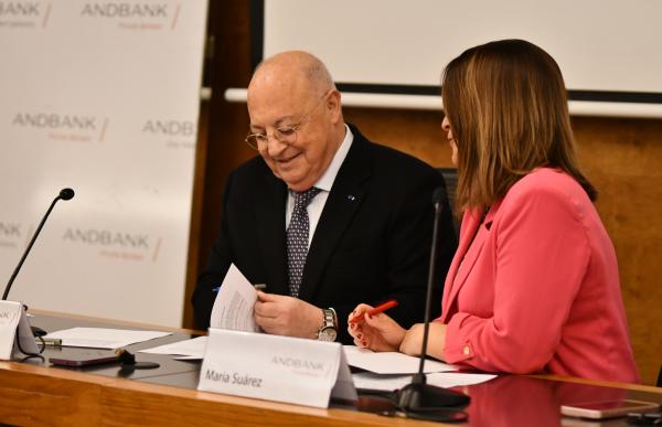 p. 29 acord patrocini renovacio coa i andbank foto coa