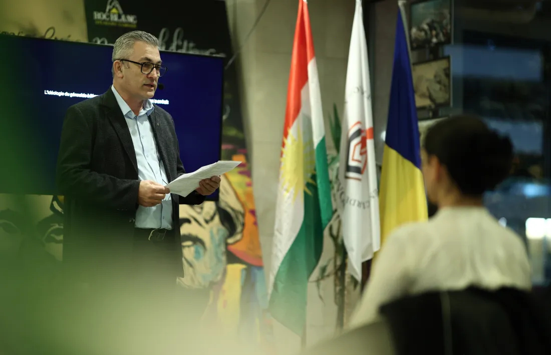 Tchiayi Emin durant la conferència d'ahir a Escaldes-Engordany.